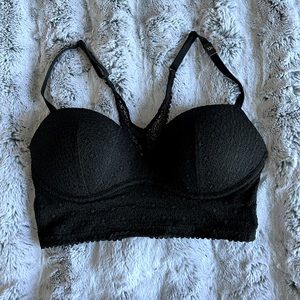 NWT Victoria’s Secret Body By Victoria Padded No Wire Bra Size 32C Wireless